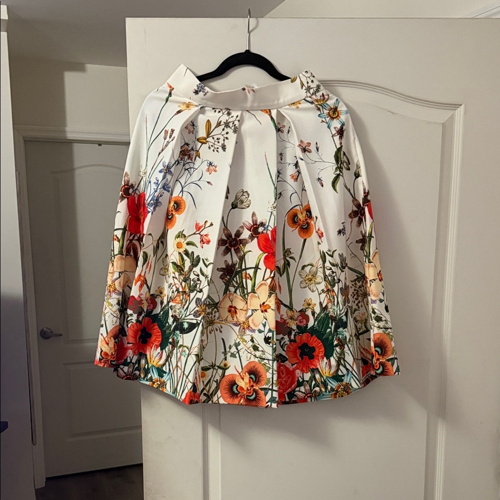Zara Floral Pleated Midi Skirt - White and Red